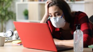 free laptops for students coronavirus